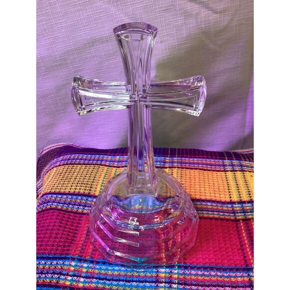Beautiful Crystal Cross 7 Inches Tall Base 4 Inches Diameter - Picture 1 of 12